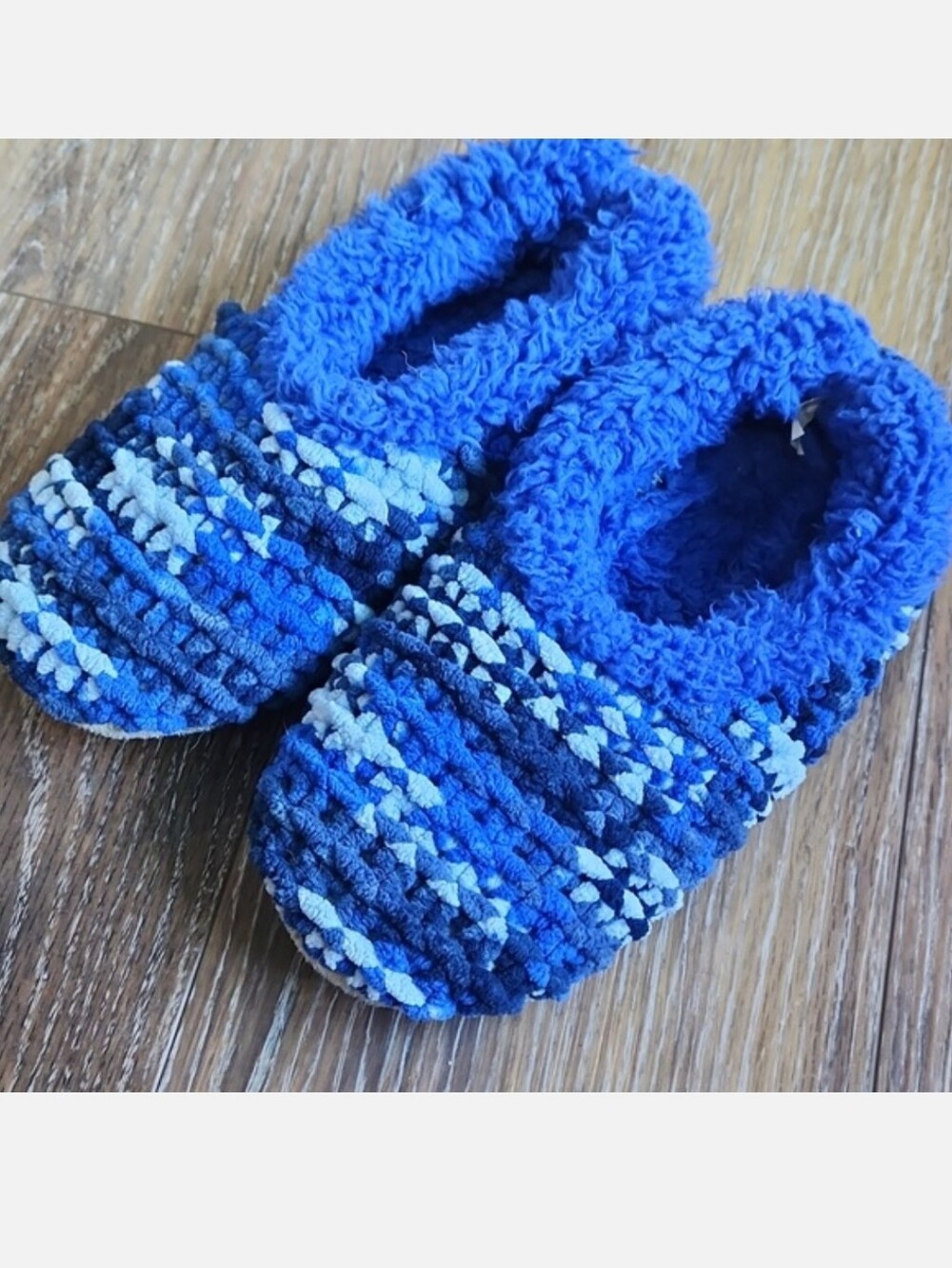 Snoozies Chunky Knit Blue Slippers